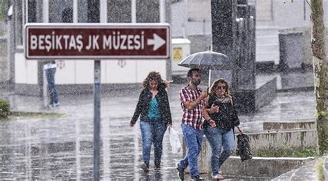İ­s­t­a­n­b­u­l­­d­a­ ­S­a­ğ­a­n­a­k­ ­Y­a­ğ­ı­ş­ ­E­t­k­i­l­i­ ­O­l­d­u­